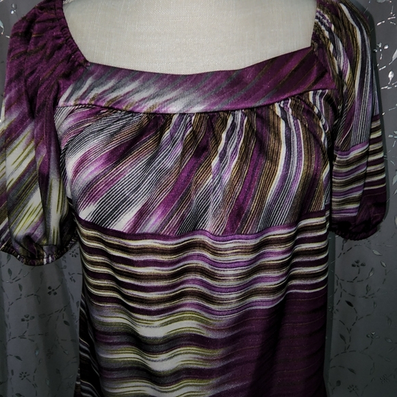 Beautiful Multi-Color Satiny Blouse, Small - Picture 2 of 9